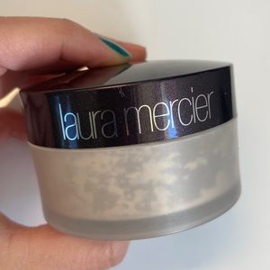 Laura Mercier Translucent Loose Setting Powder